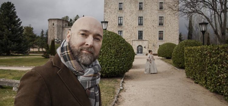 Entrevista a Fernando J. Muñez escritor de la novela La cocinera de Castamar alquiblaweb.com